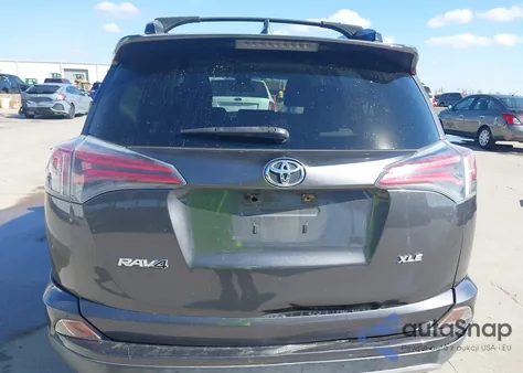 2017 Toyota Rav4 Xle z USA, uszkodzony, nr VIN JTMWFREV5HJ110114